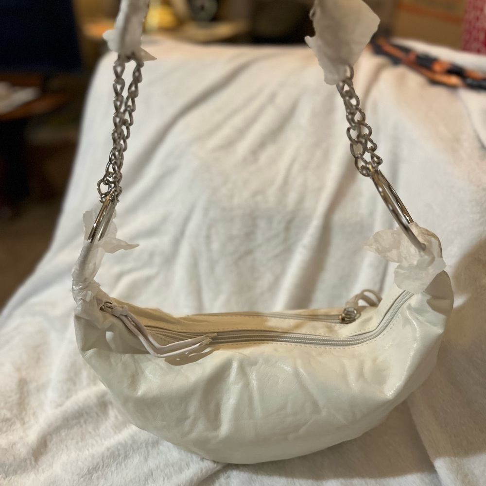 Elegant White Shoulder Bag
